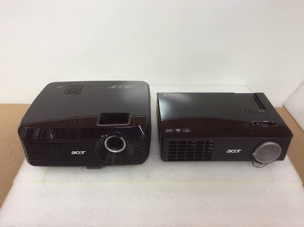 Acer X1261P&X1230PK DLP Projector (Lot of 2)