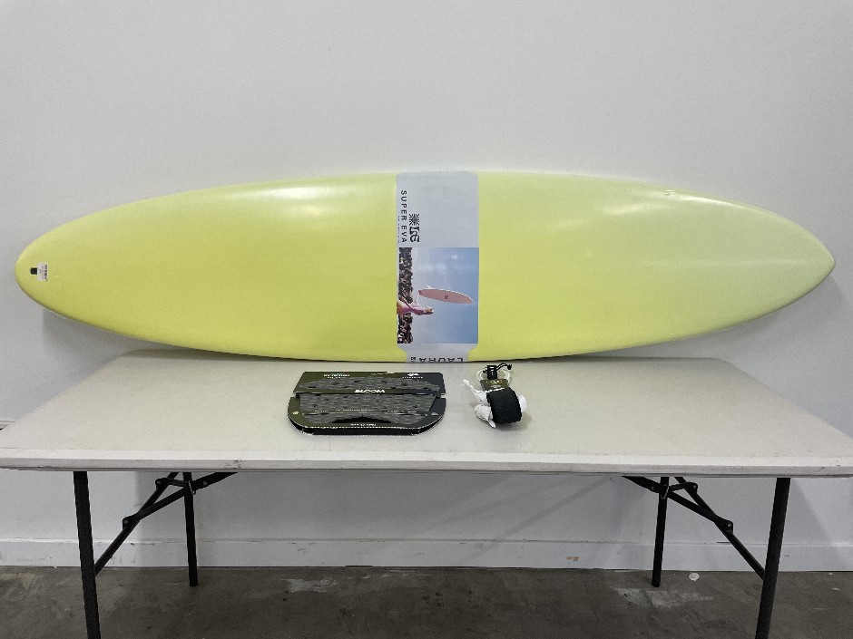 <p>7’6” MF X Laura Enever Sun Beam Surfboard and Accessories</p>