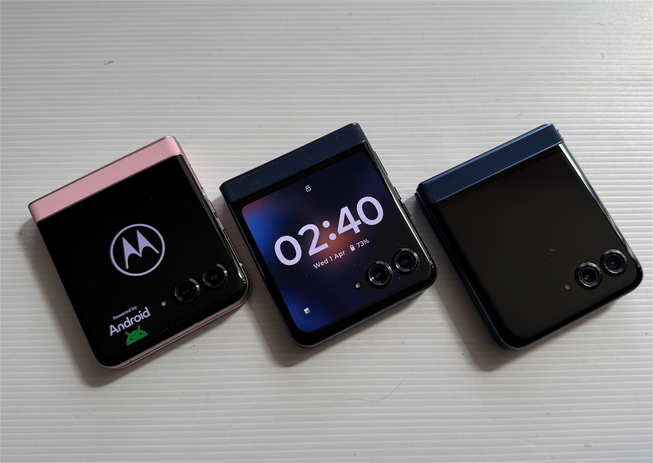 Motorola RAZR 60 5G 256Gb - For Parts (Lot of 3)
