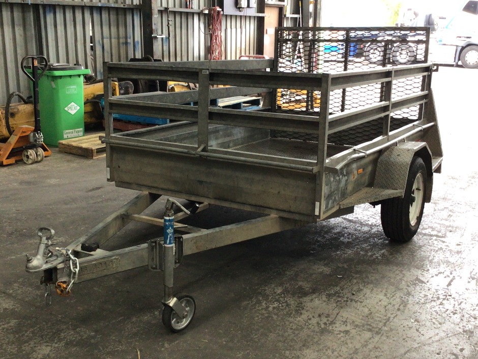 <p>ATA Trailers Single Axle Furniture Trailer</p>