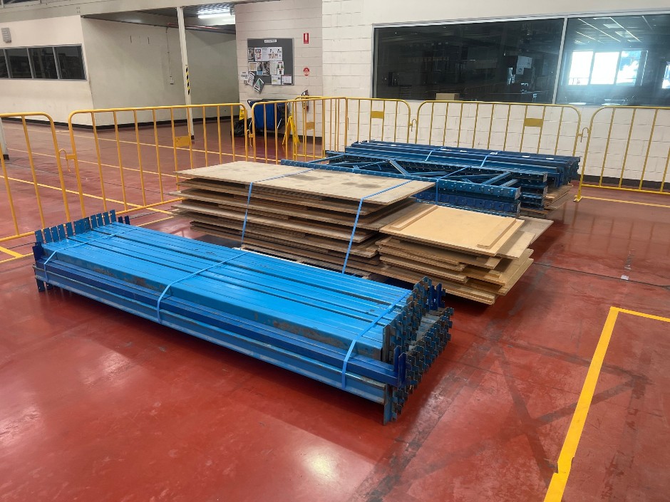 Bundle of pallet racking Uprights and  Beams with slip-in connection end