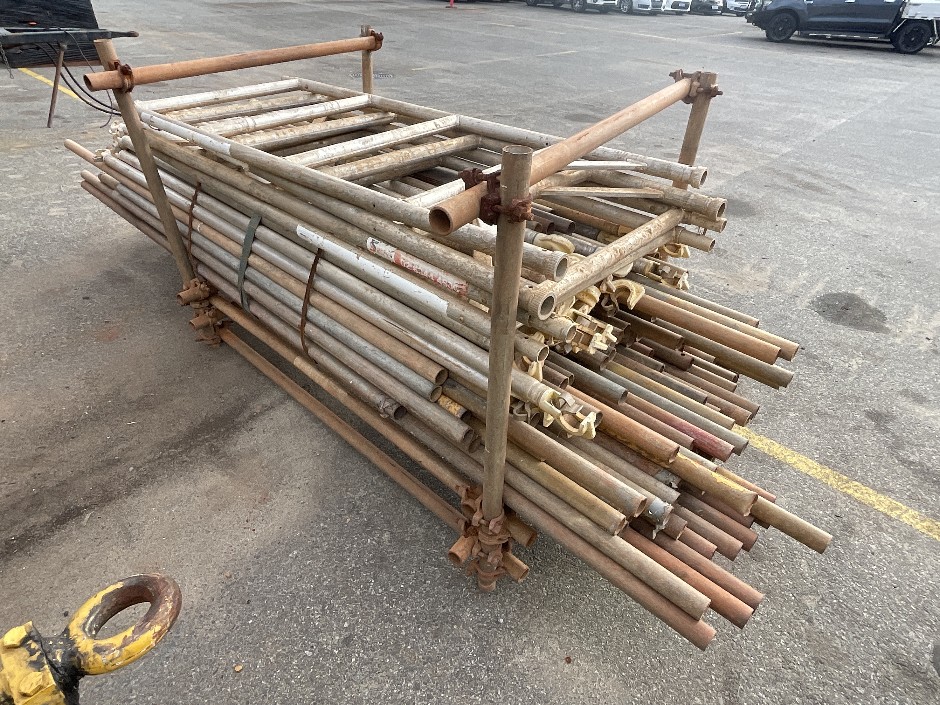 Cradle of Scaffolding Tubes