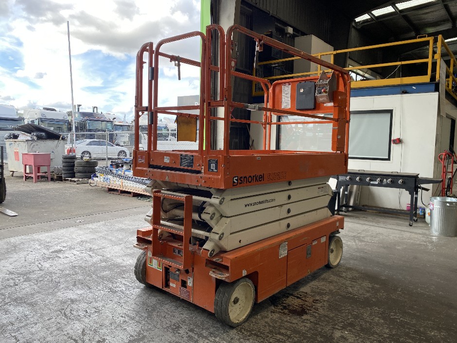 2017 Snorkel S4726E Electric Scissorlift