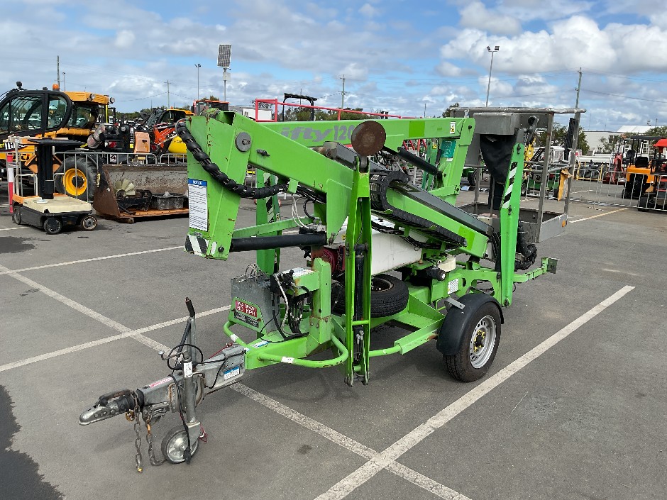 <p>2015 Nifty 120TPE Knuckle Boom Lift</p>