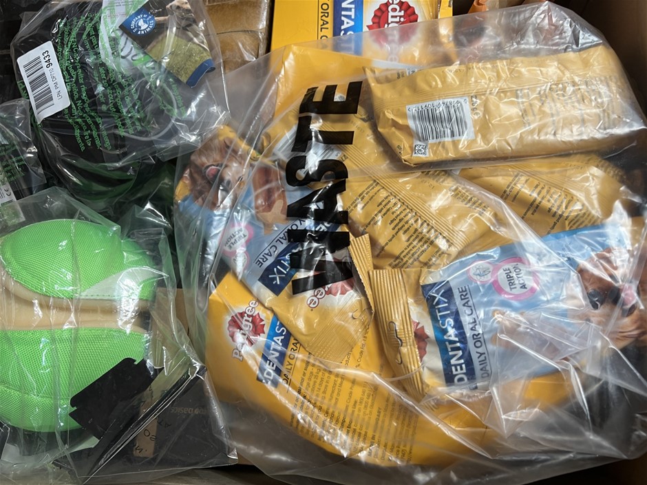 8 x Assorted Pet Products. NB: Photo as is. Some Not in Original Packaging,