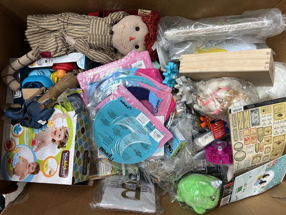 13 x Assorted Kids Toys. NB: Photo as is. Some Not in Original Packaging, S
