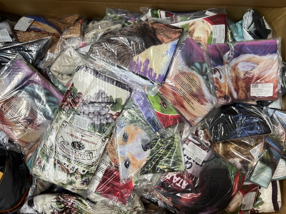 30 x Assorted Pillow Cases & Table Cloths. NB: Photo as is. Some Not in Ori
