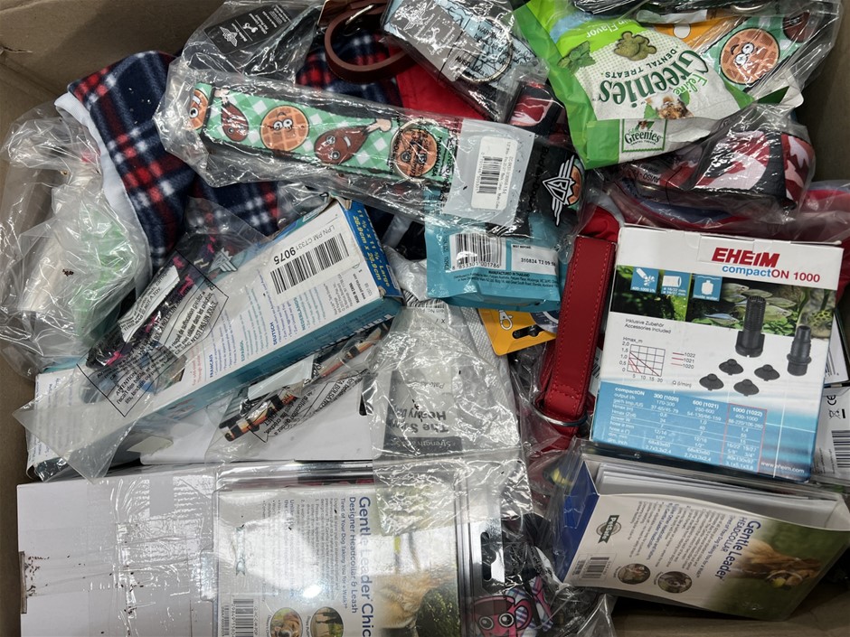 20 x Assorted Pet Products. NB: Photo as is. Some Not in Original Packaging