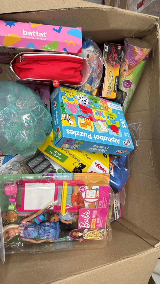 Assorted Box of Childrens Toys/Items. NB: Items may not be in original pac