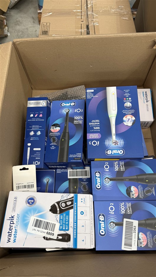 Assorted Box of Electronic Toothbrushes. NB: Items may not be in original