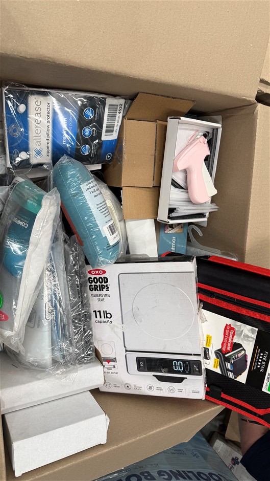 Assorted Box of Homeware Items. NB: Items may not be in original packaging