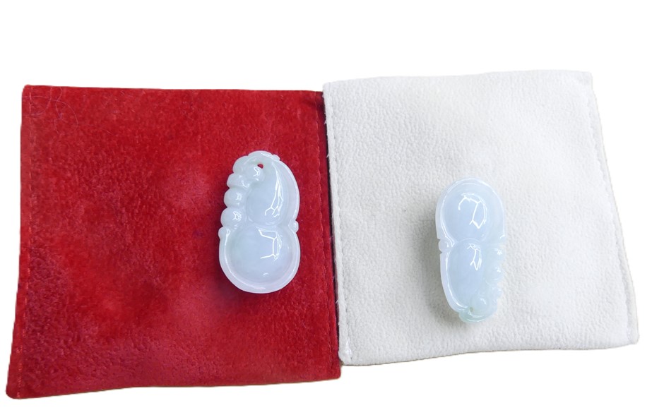 ( 2 Pack ) Light Blue Carved Jadeite Gourd Pendants With 2 x Pouches