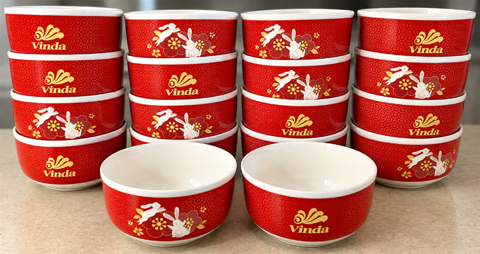 Vinda Red Ceramic Bowls with Rabbit & Floral Design – Set of 18 NB: 1x brok