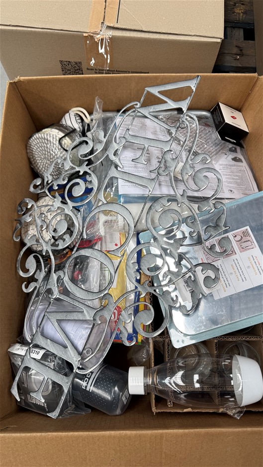 Assorted Box of Houseware Items incl: Welcome Décor, Sodastream, Drinking G
