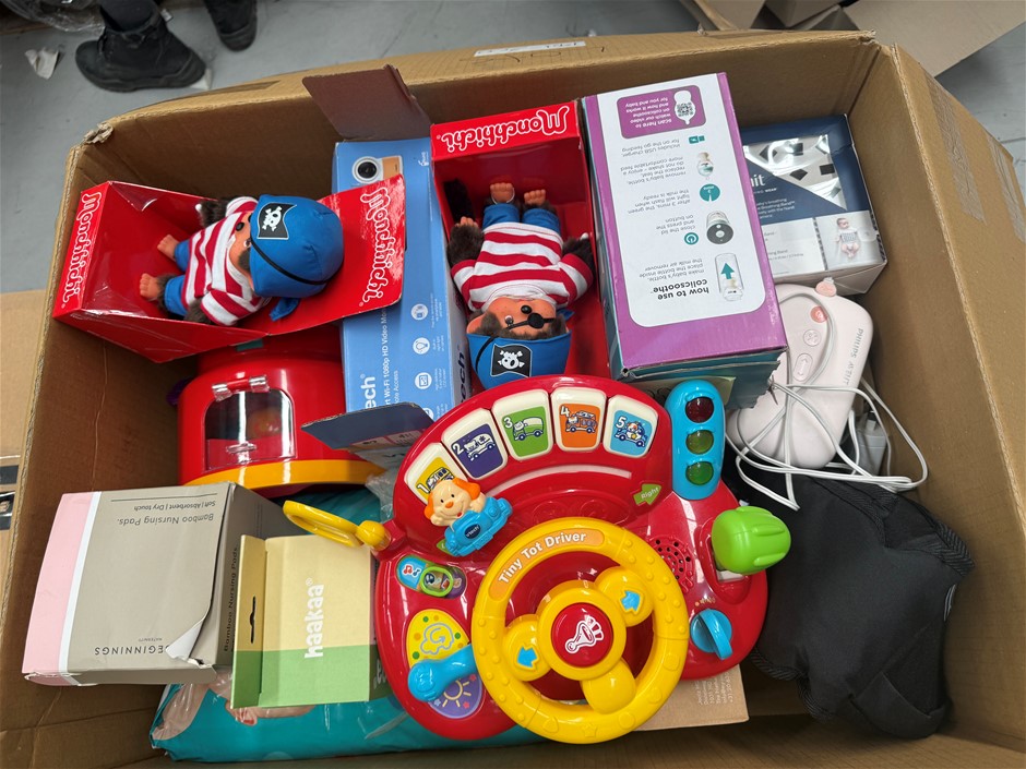 Assorted Box of Baby/Childrens Items. NB: Items may not be in original pack
