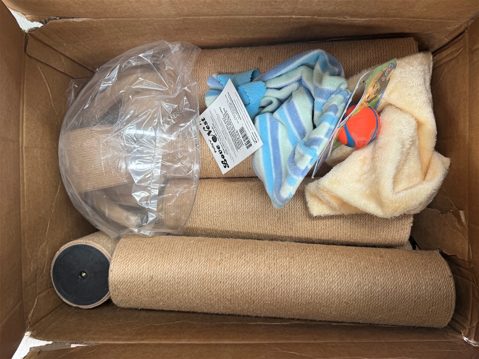 Assorted Box of Pet Items. NB: Items may not be in original packaging and m