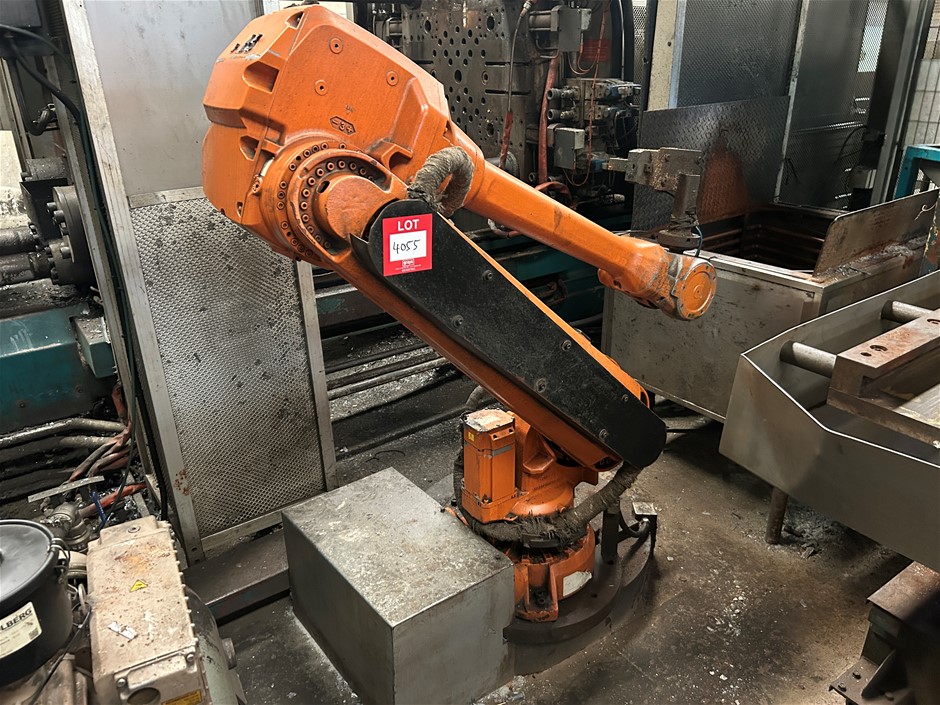 2010 ABB Robot