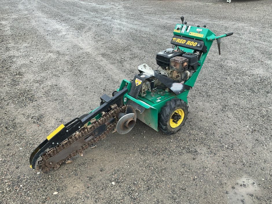Red Roo 912 Trencher