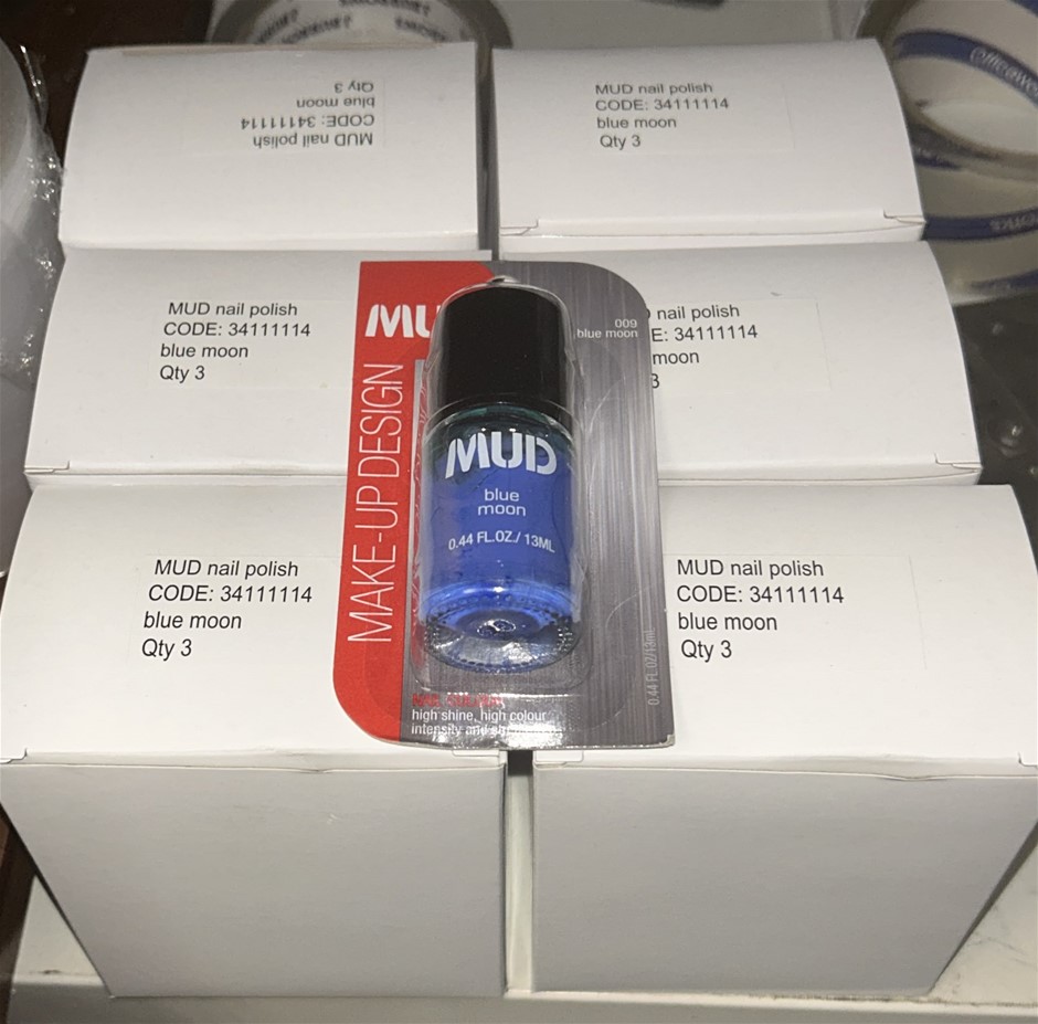 18x MUD Nail Polish (Blue Moon)