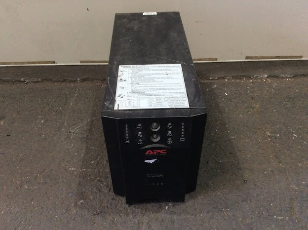 APC Smart-UPS 1500 UPS