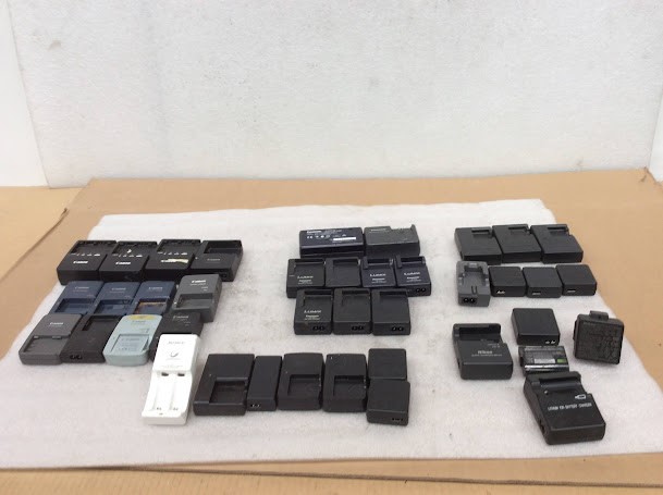 Nikon/Panasonic/Sony/Canon Mixed Brand & Model Battery Charger (Lot of 40)