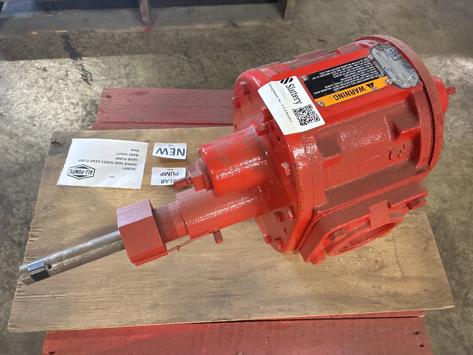 <p>Roper 5600 Series Gear Pump</p>