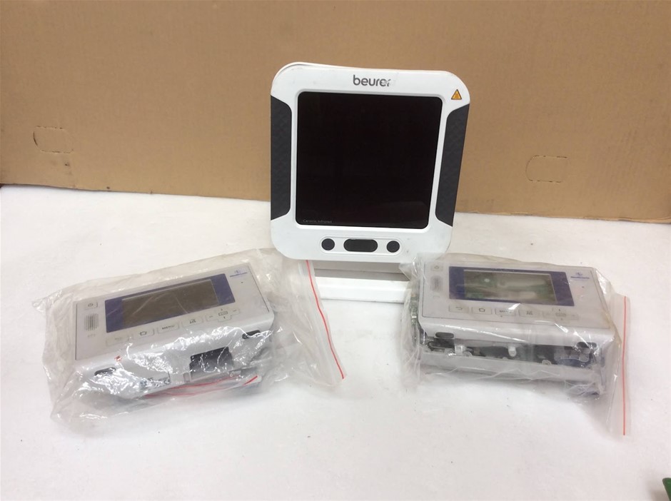 Beurer Infrared Lamp & Medtronic Capnostream 35 Patient Monitors