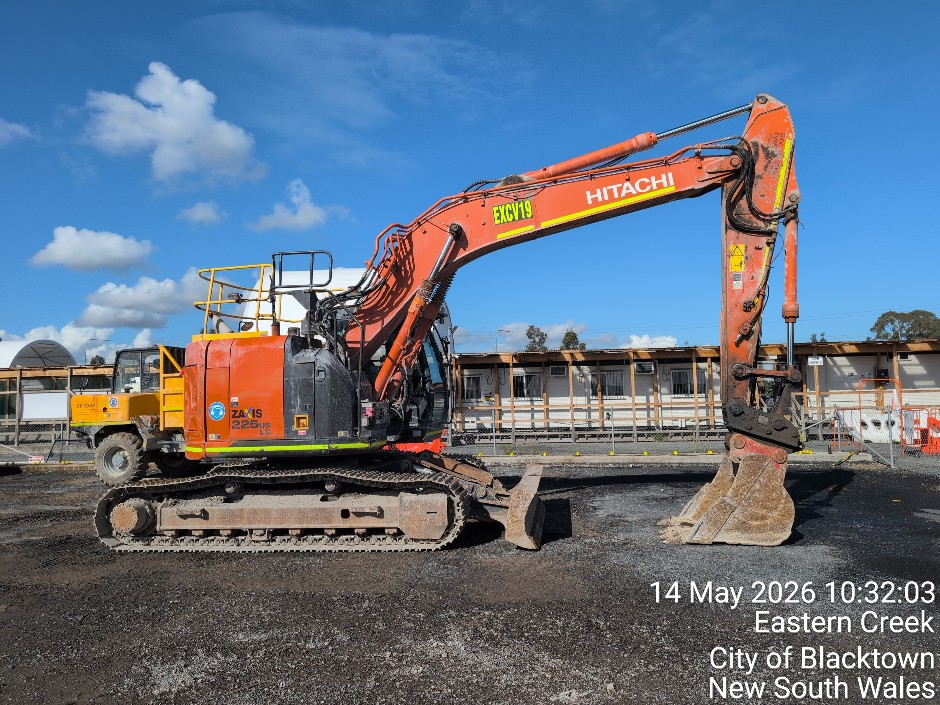 2020 Hitachi ZX225USLC-5B Excavator (Site ID: EXCV19)