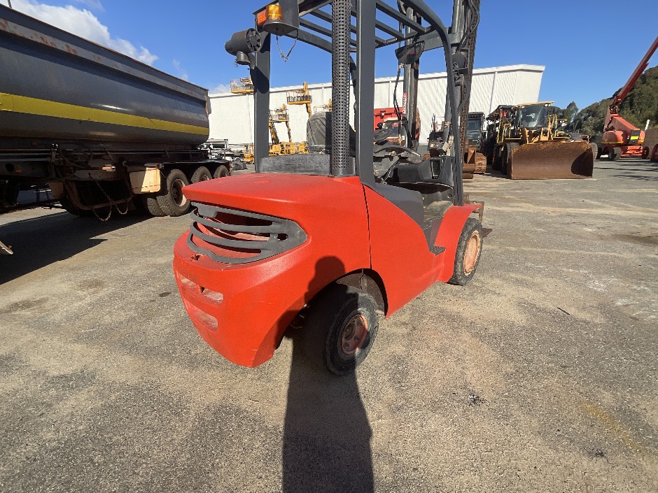 <p>LINDA FORKLIFT Diesel</p>