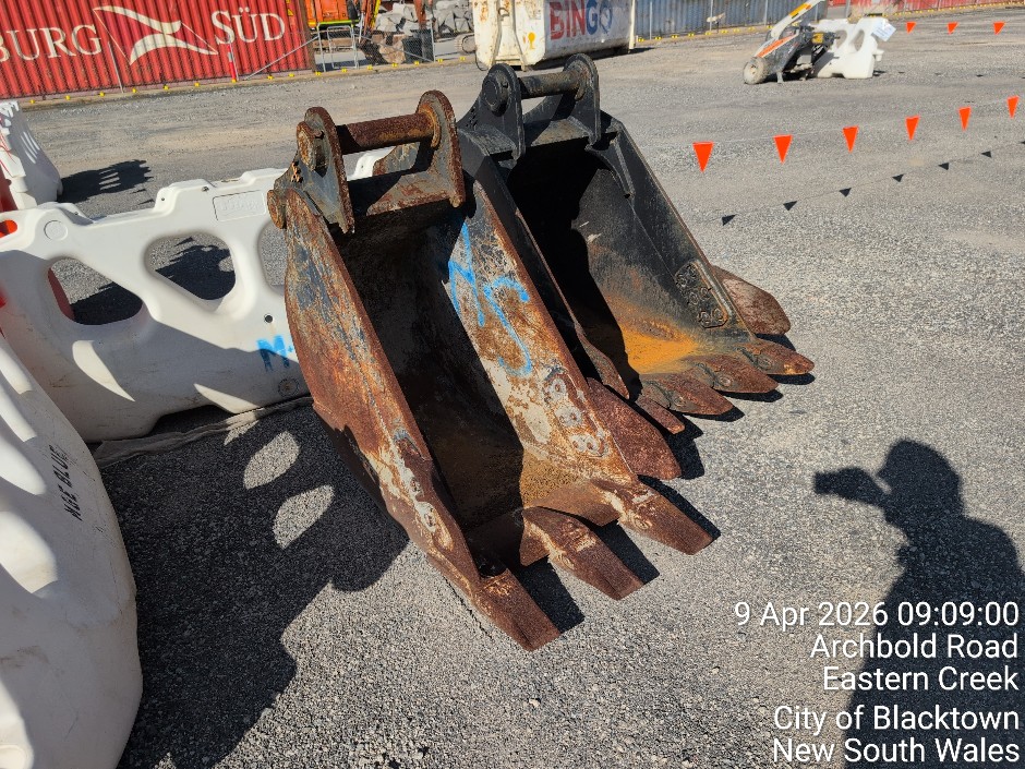 <p>EXCAVATOR BUCKET (Site ID: 95.12)</p>