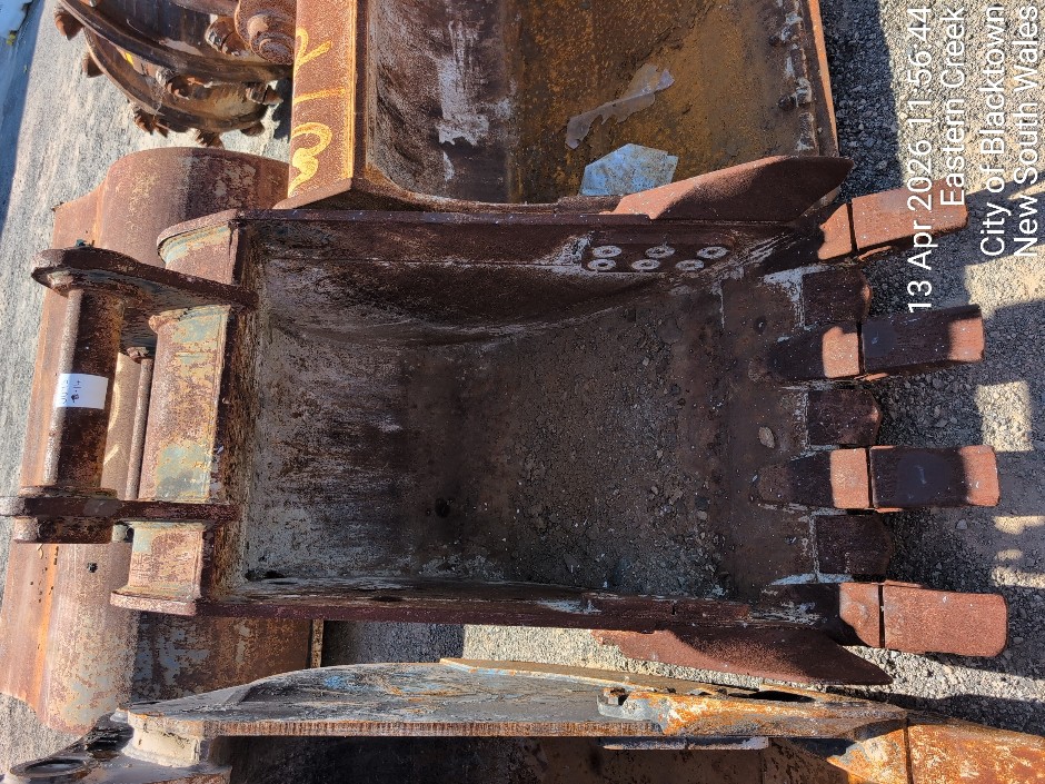 EXCAVATOR BUCKET (Site ID: 95.14)