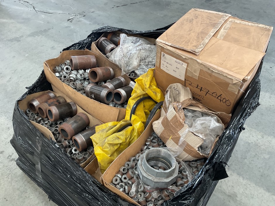 <p>Pallet of Pipe Fittings, Nipples and Couplings</p>