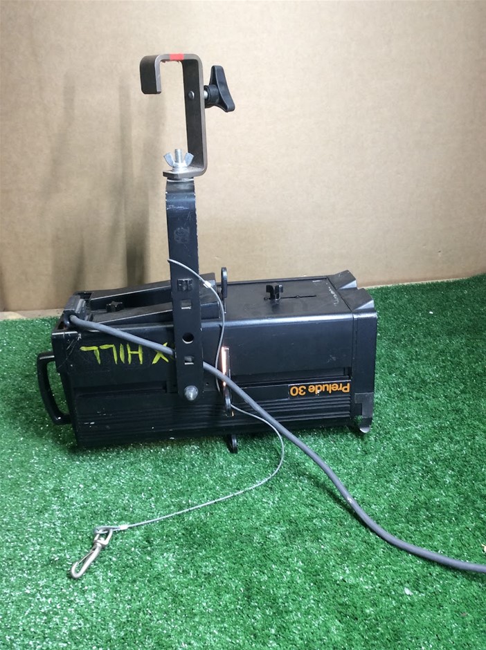 Strand Electric Prelude 30 500/650W GY9.5 Profile Spotlight