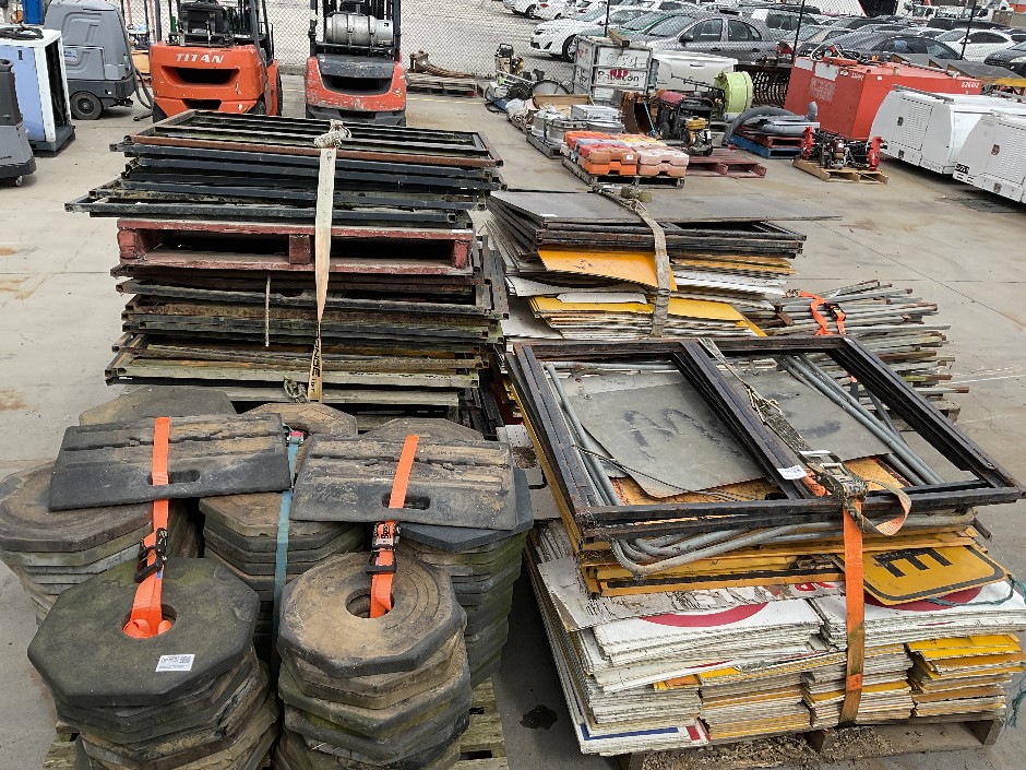 5 x pallets of Road Signs ,Frames ,Stands  Bollard  Bases