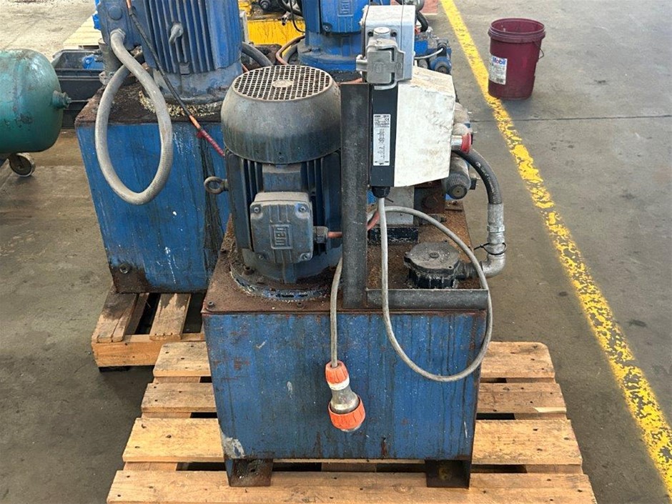 Hydraulic power pack with WEG 7.5kW three-phase motor, supplied on pallet.