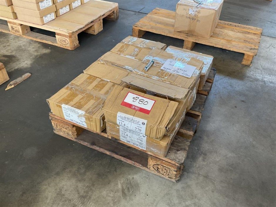 Qty 8 Boxes M8 x 85 Studs