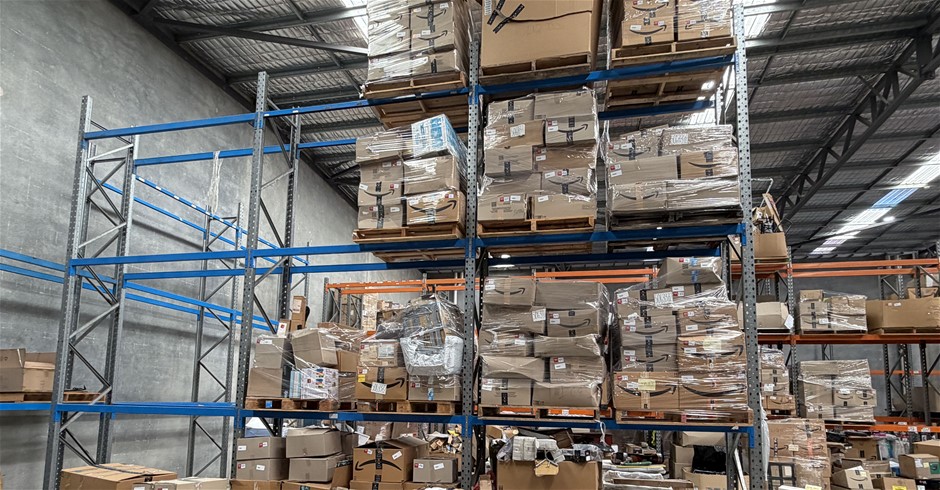 3x Bay of APC Pallet Racking
Consisting of the Following Components