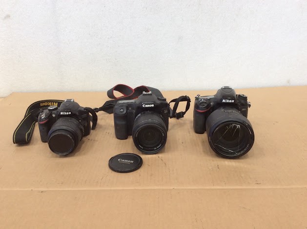Nikon D3200&Canon DS126171&Nikon D610 Digital Camera (Lot of 3)