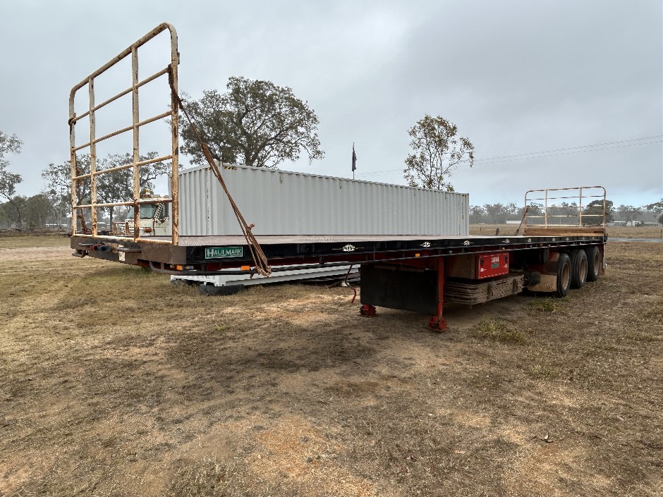 <p>2023 Haulmark 3ST37 Semi Trailer</p>