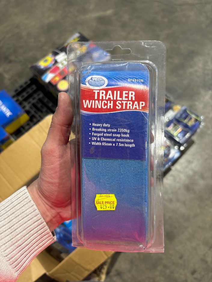 <p>Quantity of Assorted Winch Straps & Ropes</p>
