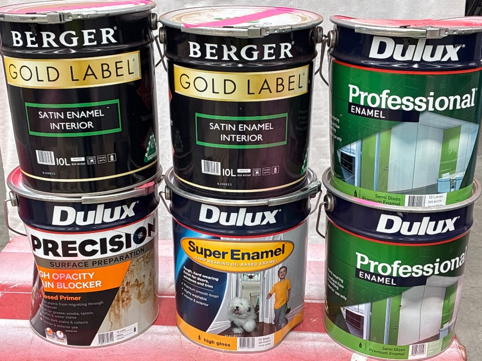 6 x Tubs 10lt Assorted Paint