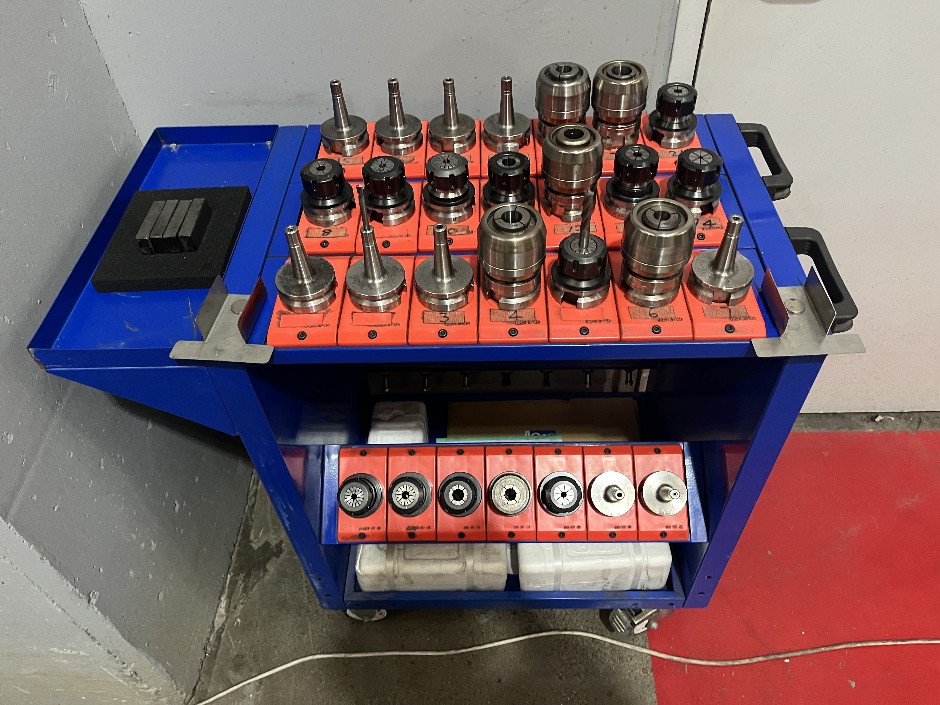 <p>6x Tool Holder Trolleys with Assorted BT40 Tool Holders</p>