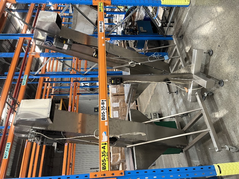 Steel Hopper With Conveyor Belts