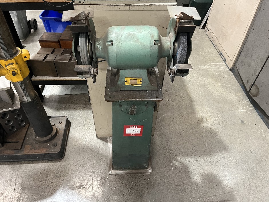<p>Double Ended Pedestal Grinder</p>