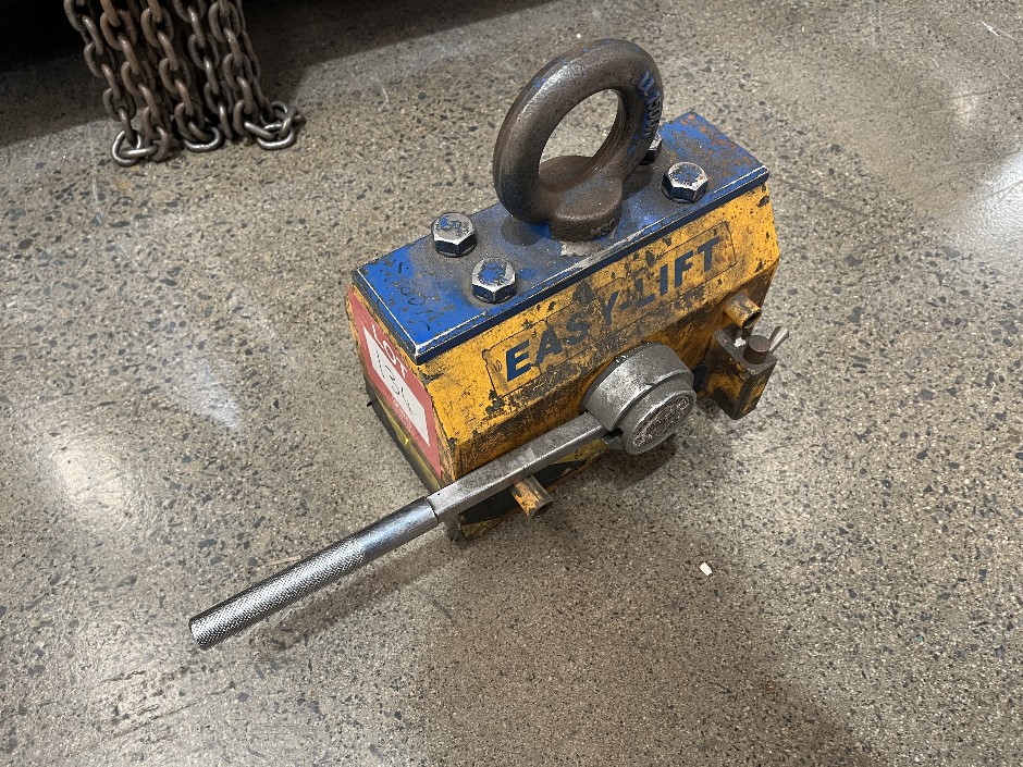 Permanent Magnetic Lifter