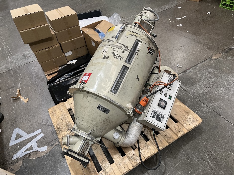 Hopper Dryer On Pallet