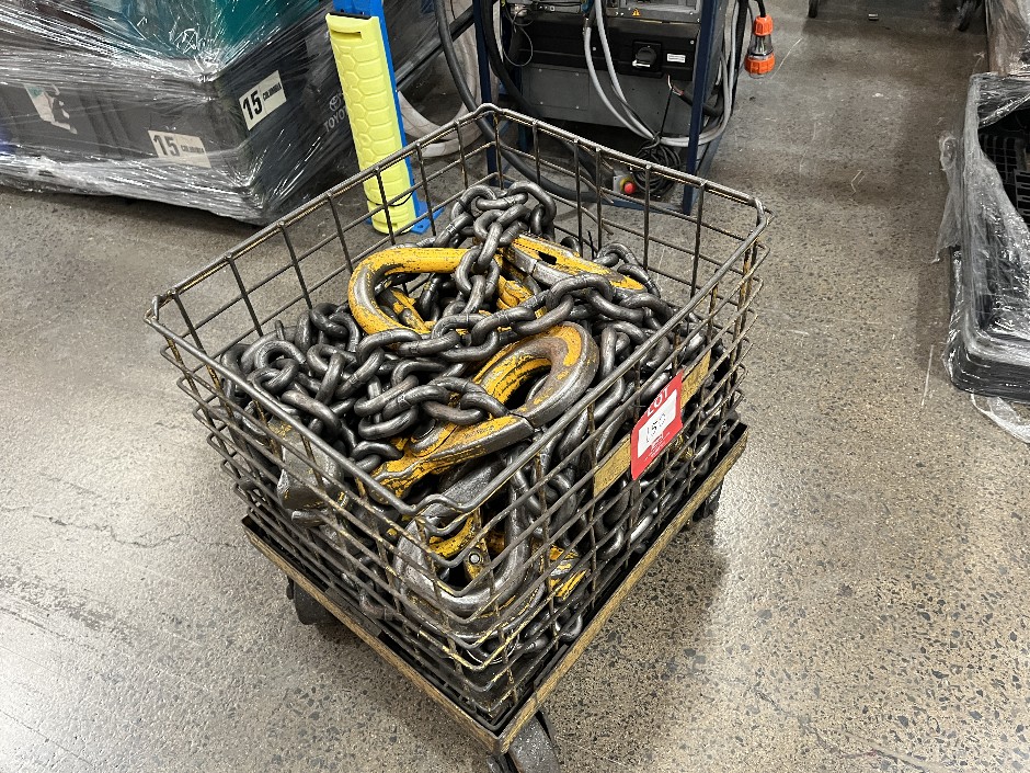 Mobile Stillage of Assorted Lifting Chains