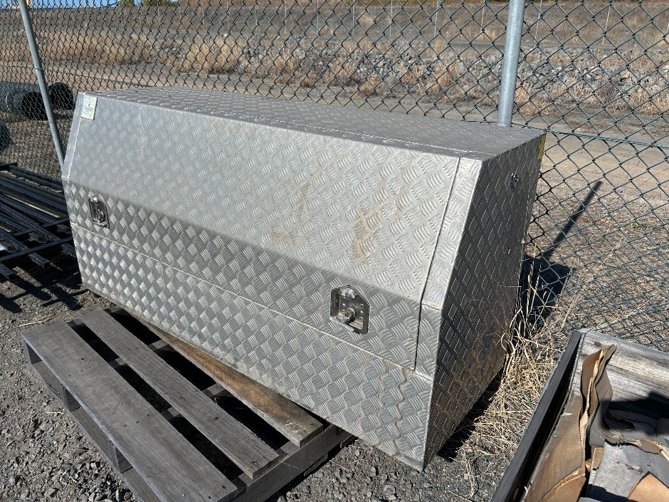Aluminium Chequer Plate Toolbox with Locks