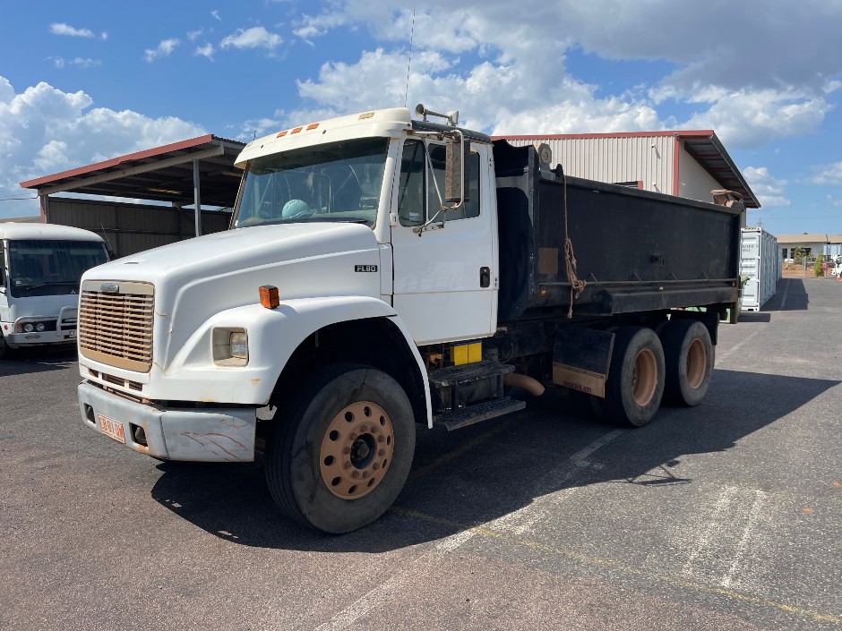 2004 Freightliner FL80 FL80  6x4 Tipper