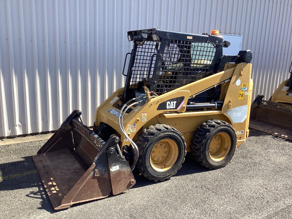 <p>Caterpillar 216B3</p>